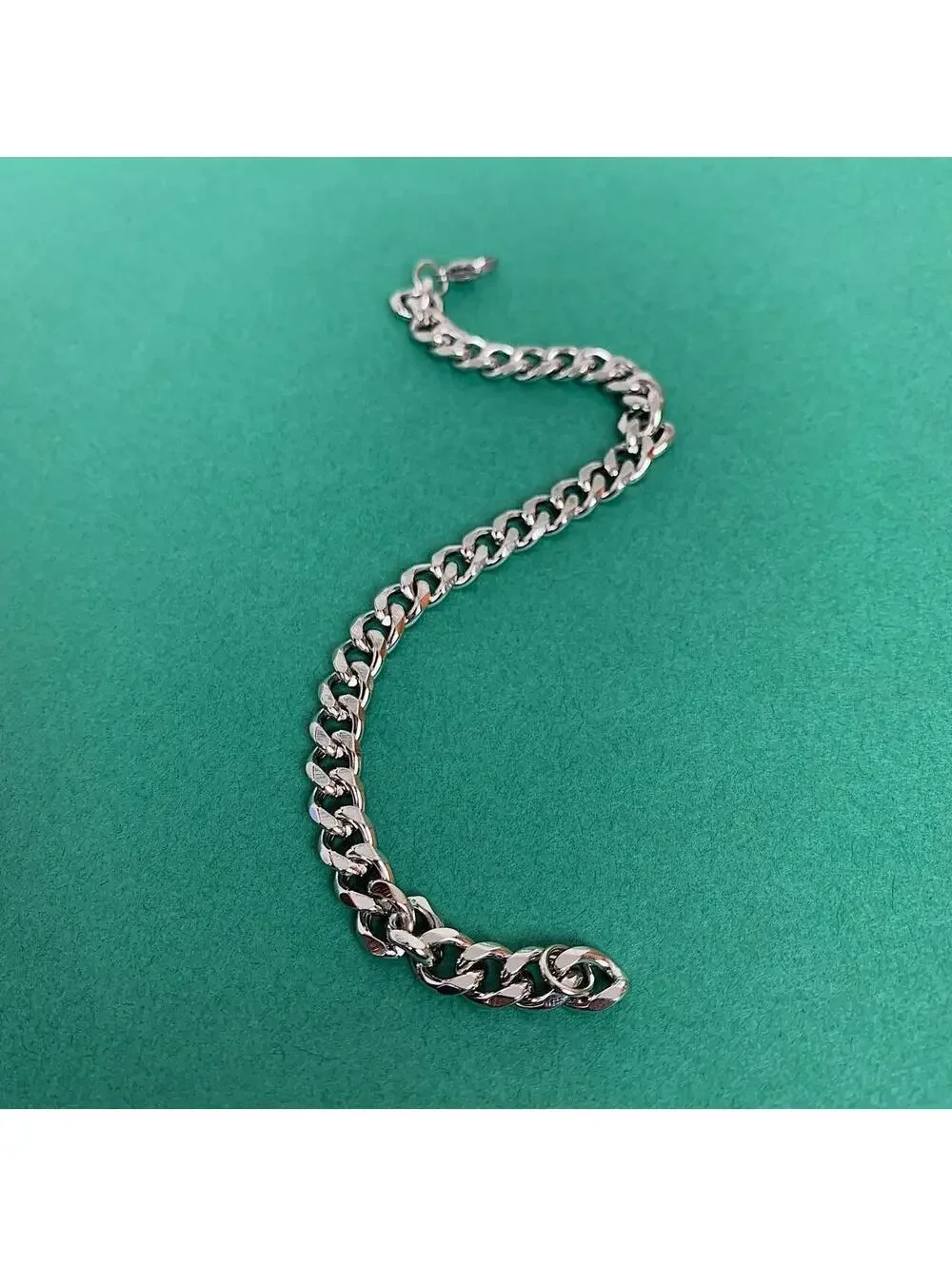 Y2k Vintage style Stainless Steel Silver color Cuban Link bracelet. Cool